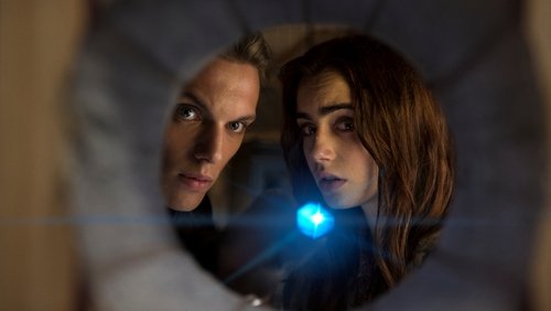 The Mortal Instruments: City of Bones - Vũ Khí Bóng Đêm: Thành Phố Xương - Hình 2