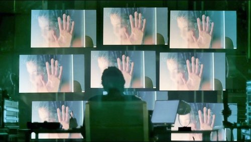 I.T. - Công Nghệ Nguy Hiểm - Hình 1