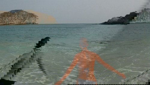 Y Tu Mamá También | And Your Mother Too - Vào Đời - Hình 5